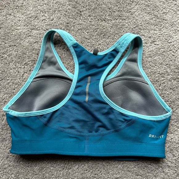 Nike Dri-Fit Sports Bra - Picture 2 of 4